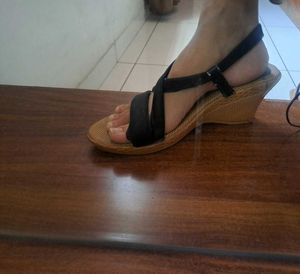 Stylish Black Wedge Sandals