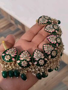 Emerald Green Kundan Necklace Set