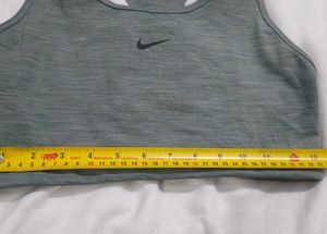 Nike Dri-FIT Swoosh Sports Bra
