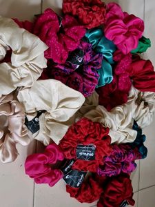 20 Scrunchies