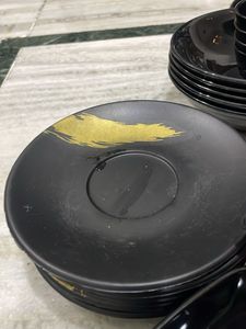 Black Dinner Set