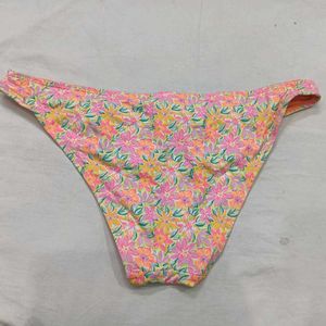 ⭐ Floral Bikini Bottoms