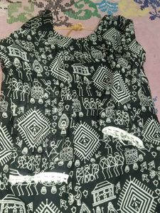 Black &amp; White Folk Print Kurta