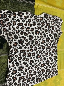Leopard Print Crop T-Shirt