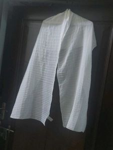 Elegant White pleated Stole / Dupatta / Scarf