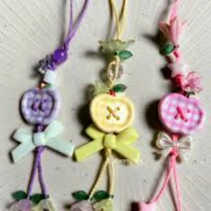 button Apple phone charms 🍎🍏