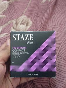 Staze HD Bright Compact Powder