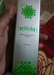 Scholoka Face Wash &amp; Scrub Bundle