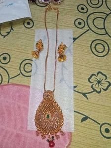 Elegant Necklace and Earring Set