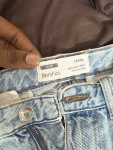 BERSHKA BAGGY