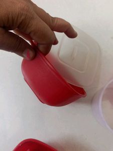 2 Pairs Of Plastic Containers For Snacks
