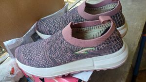 Comfortable Pink &amp; Grey Knit Slip-on Sneakers