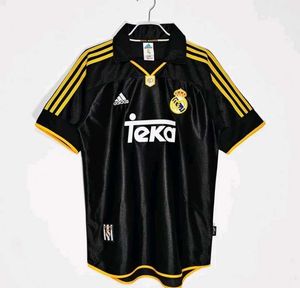 Real madrid 99/00 Away kit