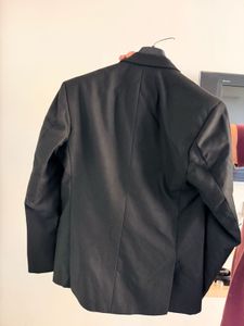 Classic Black Blazer - Stylish &amp; Versatile