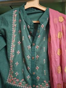 Collar Necked Green Kurti Without Buttom