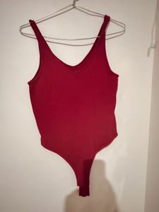 pack of three Ribbed Red Bodysuit&top