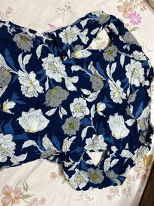 Blue Floral Print V-Neck Top