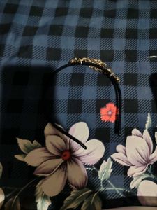 Sparkling Floral Hair Clip