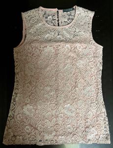Elegant Lace Sleeveless Top