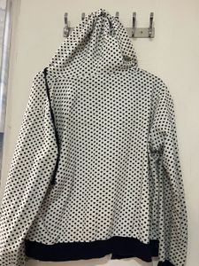 Max Sweatshirt With Hood L Size In Good Condition