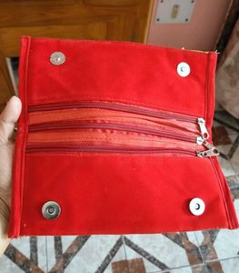 Beautiful Pack of 2 - Sling bag &amp; Clutch