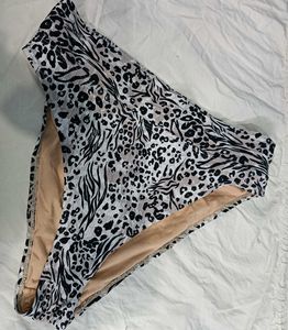 Leopard Print 34,36💛Bikini Bottom
