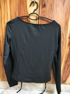 Chic Black Lace Trim Long Sleeve Top