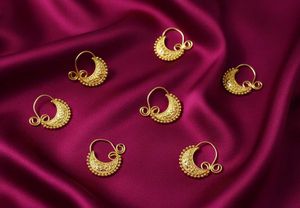 Pressing Gold Plated Moon Nose Pin