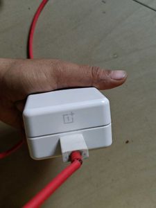 OnePlus Warp Charger with cable free