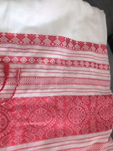 Elegant Red &amp; White Cotton Saree
