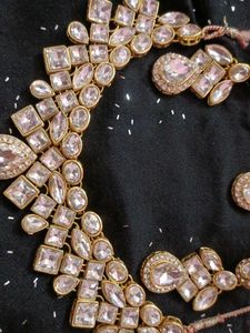 Jwellery Party Wear/Bridal Set With Hair Piece