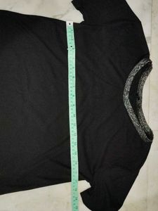 Black T-Shirt / top