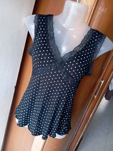 Chic Polka Dot Lace Trimmed Dress