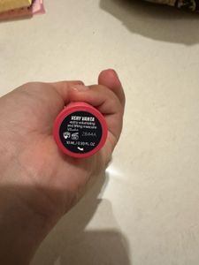 HUDA BEAUTY 1 COAT WOW!