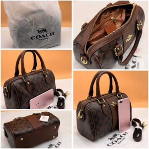 LATEST COACH SPEEDY**12A QUALITY**WITH DUSTCOVER