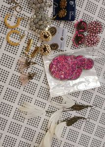 Bundle of 10 earrings