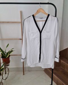H&M Chic White Blouse with Black Trim