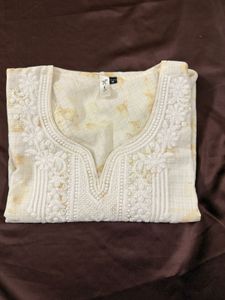 Embroidered Chikankari Kurta