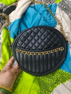 Chic Quilted Black Crossbody Bag