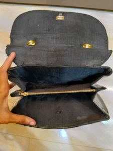 Chic Black Patent Handbag with Wooden Handle