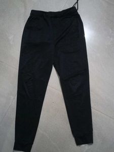 Max Comfortable Black Joggers