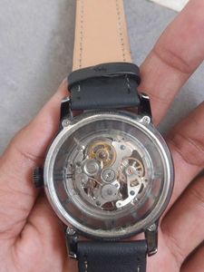 automatic watch movment rotor nahi he