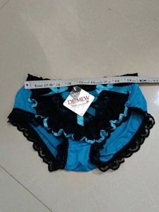 Lace Trim Panties Set