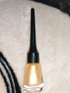 Beautiful Yellow Eyeliner