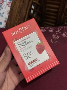 Dot & Key Strawberry Dew Tinted Sunscreen