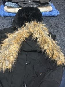 Chic Black Winter Parka Jacket