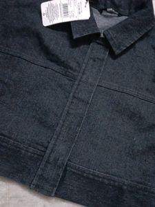 FREE DEL - cropped Denim Jacket - new with ta