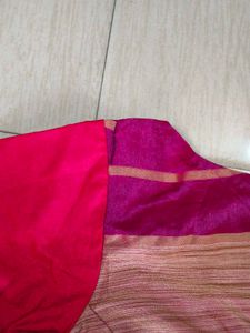 Cotton blend saree with blouse( back open)