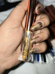 ADS-PRO Eye Defining Liquid Eyeliner