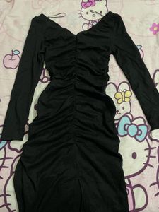 Chic Ruched Black Dress
